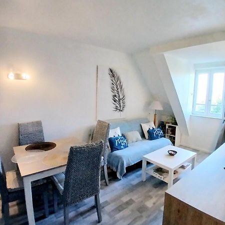 Cosy appartement dans une villa avec piscine, proche du centre et de la mer Cabourg Extérieur photo